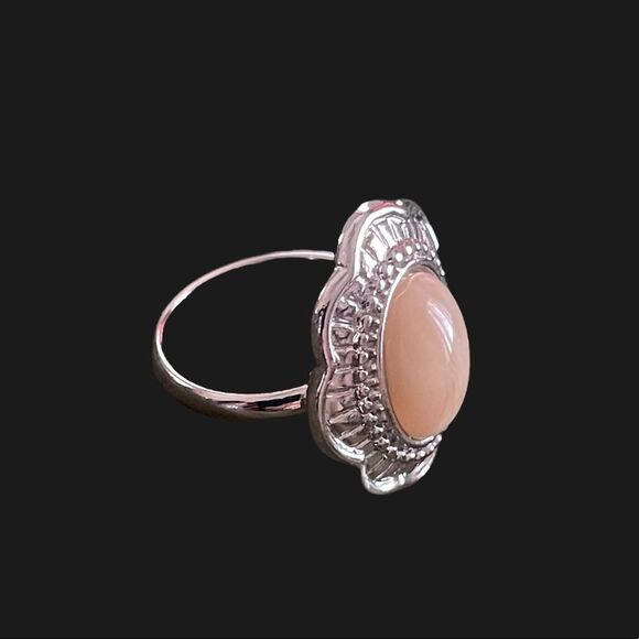 Beautiful Silver Ring with Tan Stone - Picture 2 of 4